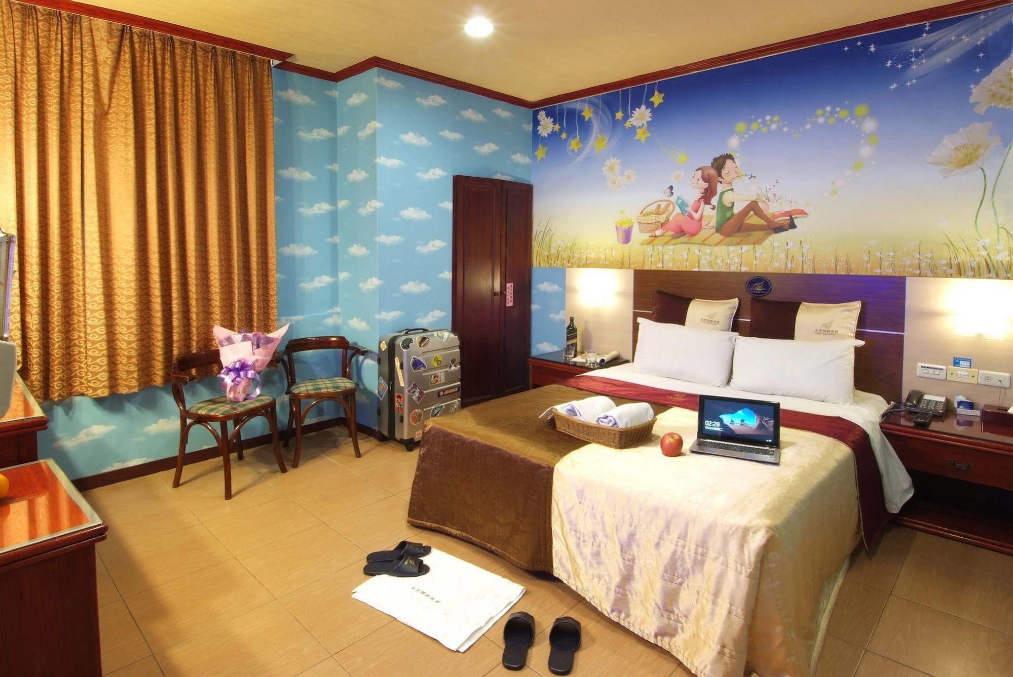 Golden Swallow Hotel Hsinchu by Eksteriør bilde